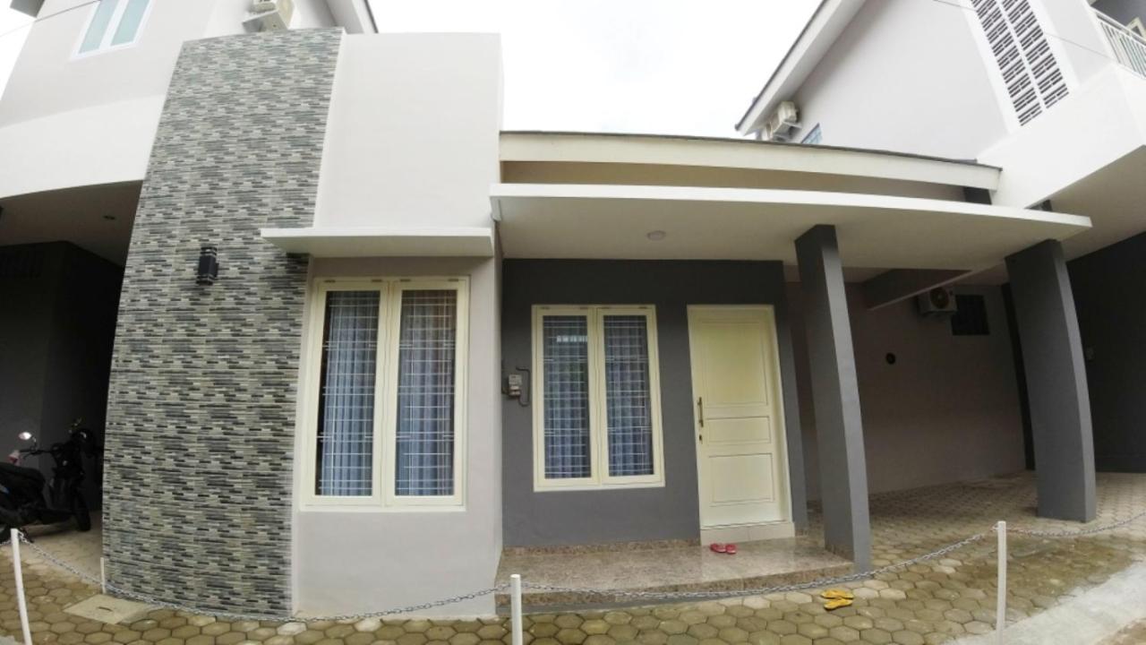 Omah Bondi Family Homestay By Fh Stay يوغياكارتا المظهر الخارجي الصورة